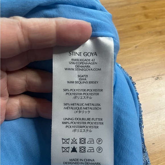 EUC Stine Goya- Isha Tunic in Color Hydrangea. Size M - Picture 5 of 9